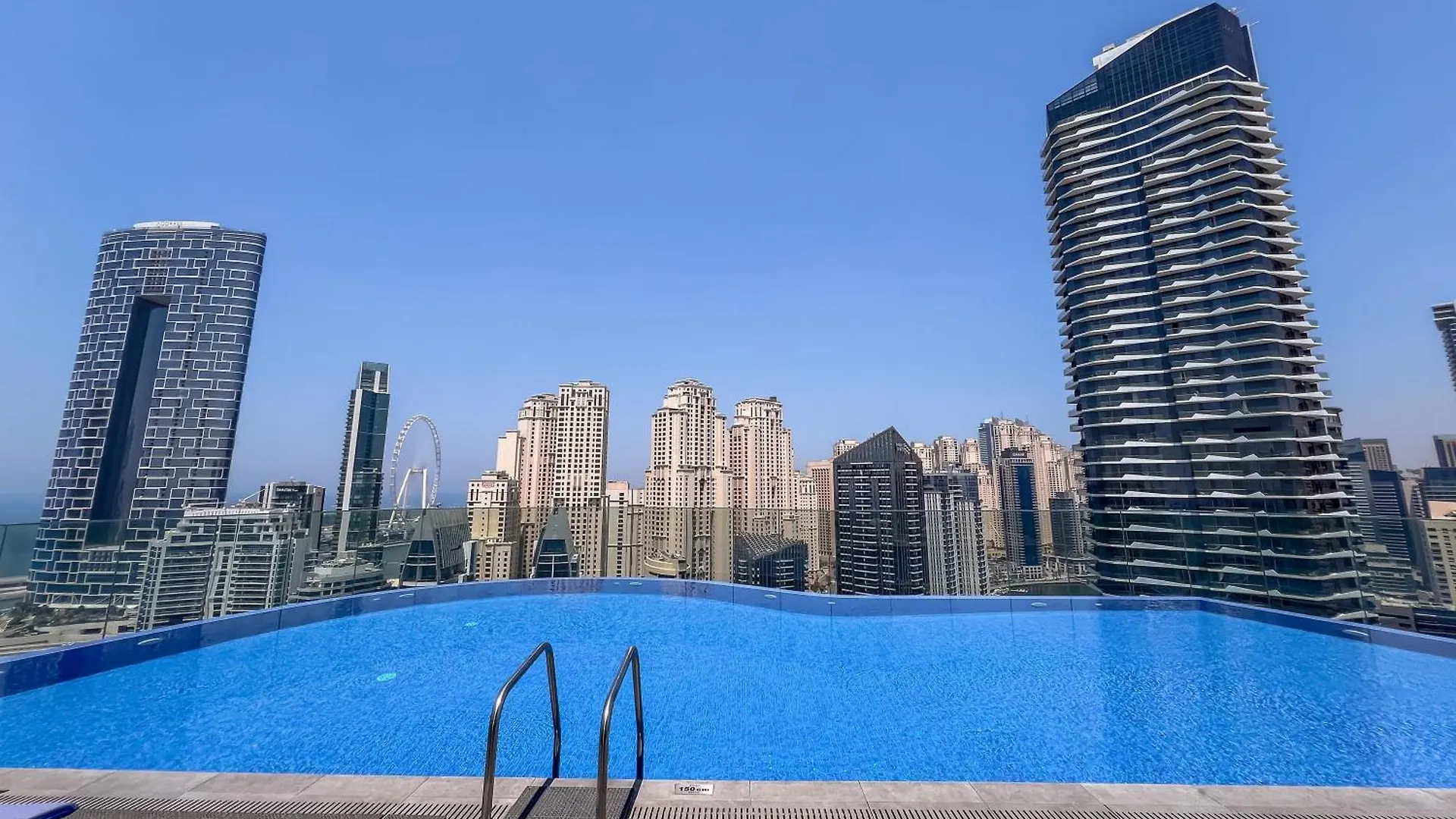 Clever Guest 021 Condor Marina Star Dubai United Arab Emirates